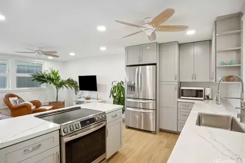 916 Maluniu Ave, Kailua, HI 96734