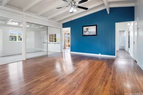 1528 Lehia St, Honolulu, HI 96818