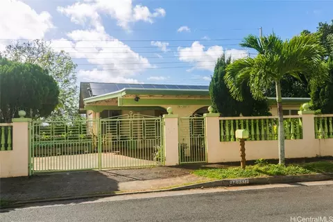 94-1007 Lumipolu St, Waipahu, HI 96797
