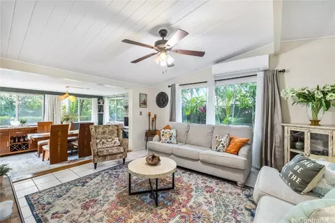 70 Aikahi Loop, Kailua, HI 96734