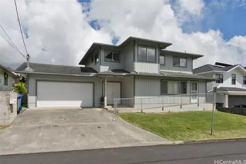 712 Kauai St, Honolulu, HI 96817