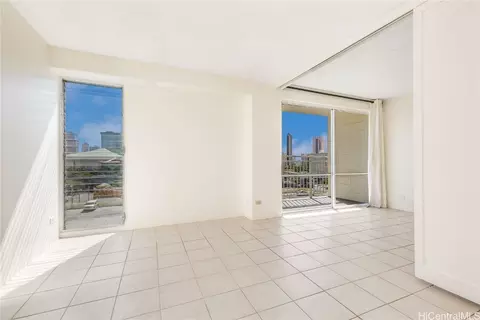 1655 Makaloa St #1012, Honolulu, HI 96814