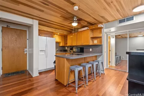 1088 Bishop St #1212, Honolulu, HI 96813