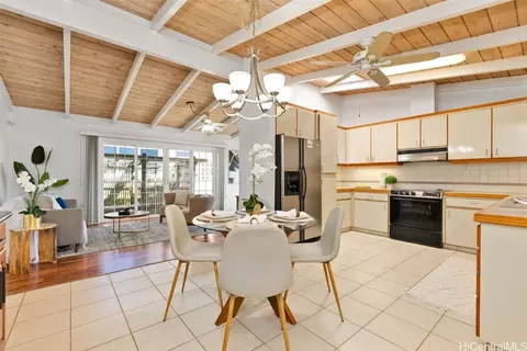 416 Lanipuao St, Honolulu, HI 96825