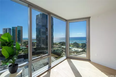 1001 Queen St #1806, Honolulu, HI 96814