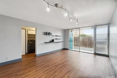 46-232 Kahuhipa St #F102, Kaneohe, HI 96744