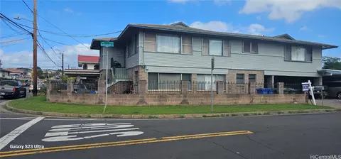 94-253 Kahuanani St, Waipahu, HI 96797