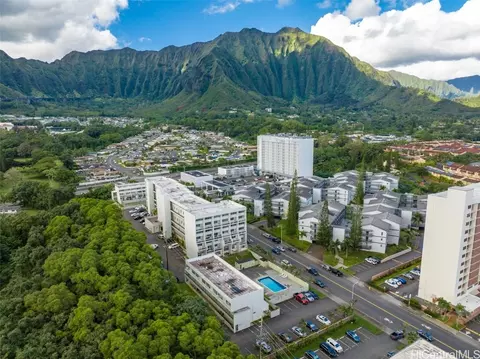 46-270 Kahuhipa St #A403, Kaneohe, HI 96744