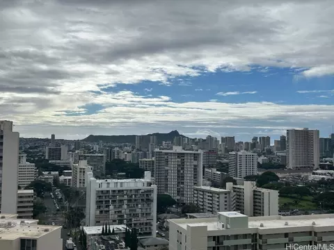 1717 Mott Smith Dr #2109, Honolulu, HI 96822