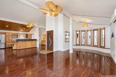 94-295 Mahinahou St, Mililani, HI 96789