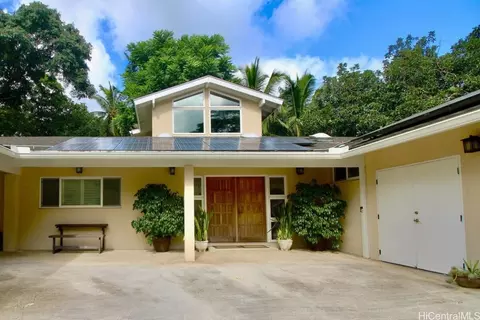 1205 Aloha Oe Dr, Kailua, HI 96734