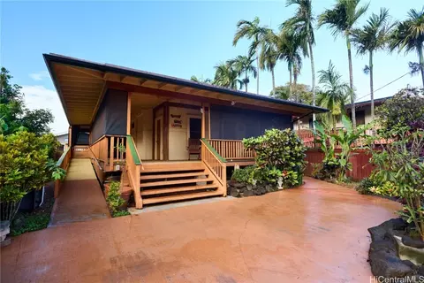 58-111 Kaunala St, Haleiwa, HI 96712