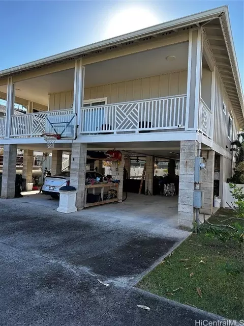 53-852 Kamehameha Hwy #3, Hauula, HI 96717
