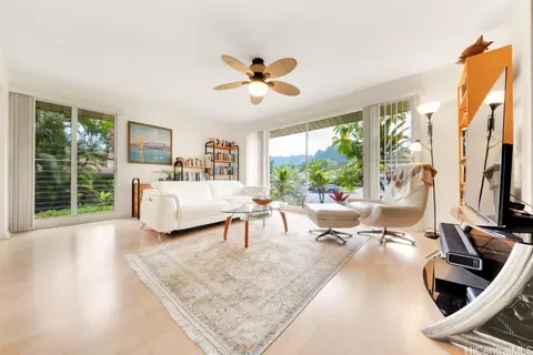 233 Akiohala St, Kailua, HI 96734