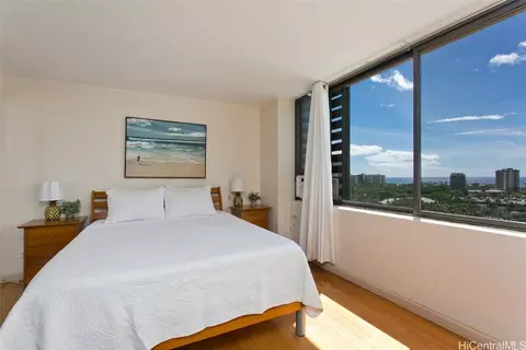 444 Niu St #1703, Honolulu, HI 96815