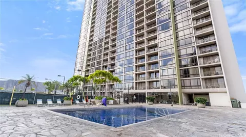 229 Paoakalani St #1012, Honolulu, HI 96815