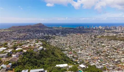 3627 Kawelolani Pl, Honolulu, HI 96816