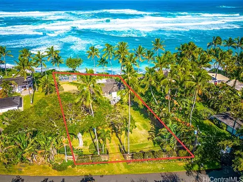 61-759 Papailoa Rd, Haleiwa, HI 96712