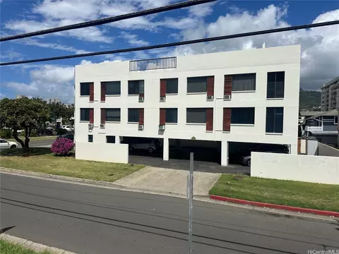1906 Fern St #303, Honolulu, HI 96826