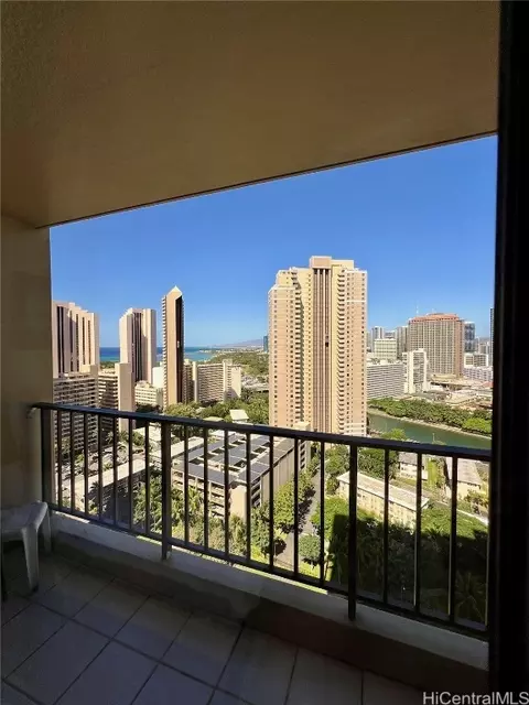 411 Hobron Ln #2512, Honolulu, HI 96815