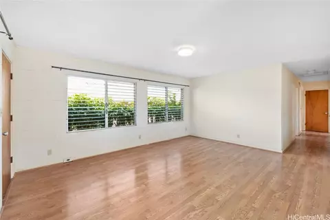 541 11th Ave, Honolulu, HI 96816