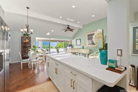 44-1702 Laha St #1802, Kaneohe, HI 96744