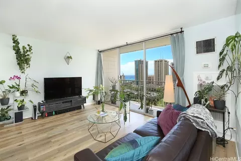 1925 Kalakaua Ave #2202, Honolulu, HI 96815