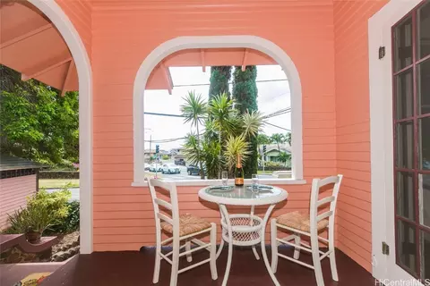 3304 Maunaloa Ave, Honolulu, HI 96816