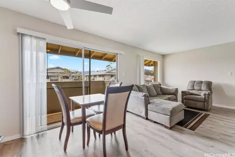 94-1134 Mopua Loop #E8, Waipahu, HI 96797