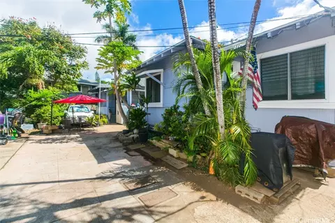 37 Kauila St #B & D, Honolulu, HI 96817
