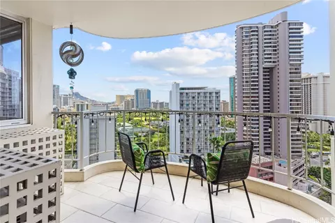 469 Ena Rd #2209, Honolulu, HI 96815