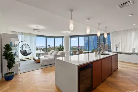 1108 Auahi St #51, Honolulu, HI 96814