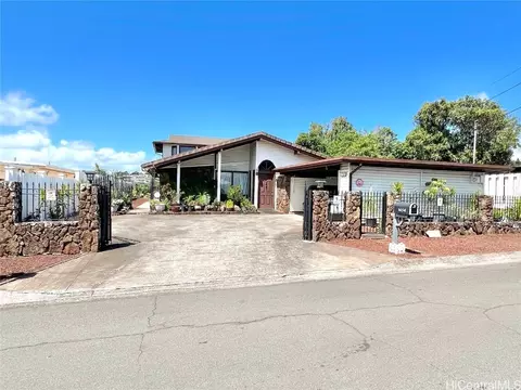1654 Hoonipo St, Pearl City, HI 96782