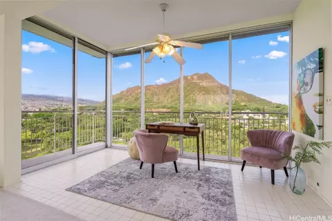 2969 Kalakaua Ave #1005, Honolulu, HI 96815