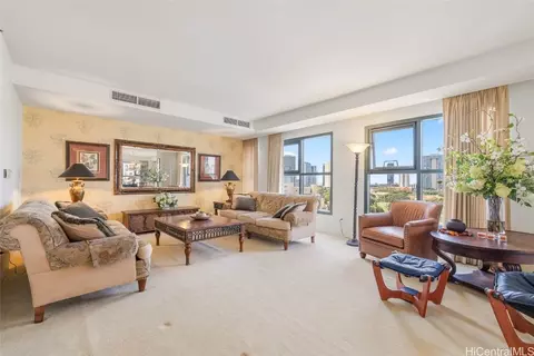 1080 S Beretania St #1001, Honolulu, HI 96814