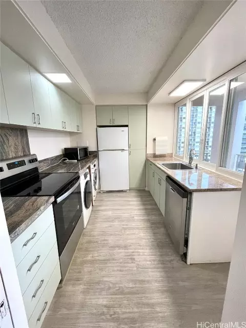 431 Nahua St #1505, Honolulu, HI 96815