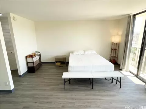 1561 Pensacola St #803, Honolulu, HI 96822