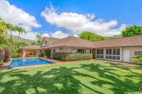 5276 Oio Dr, Honolulu, HI 96821