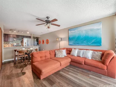 1450 Young St #307, Honolulu, HI 96814