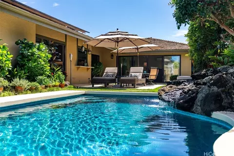 7763 Kalohelani Pl, Honolulu, HI 96825