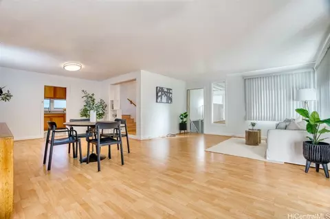 2959 Manoa Rd, Honolulu, HI 96822