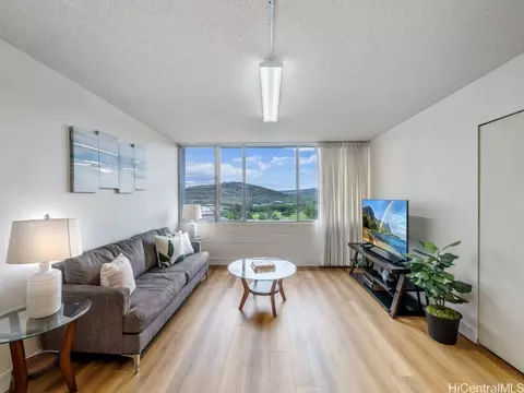 5210 Likini St #1005, Honolulu, HI 96818
