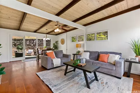 2618 Peter St, Honolulu, HI 96816