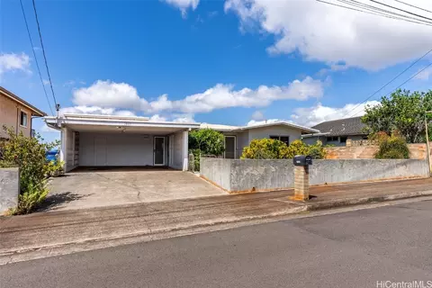1055 Leomele St, Pearl City, HI 96782