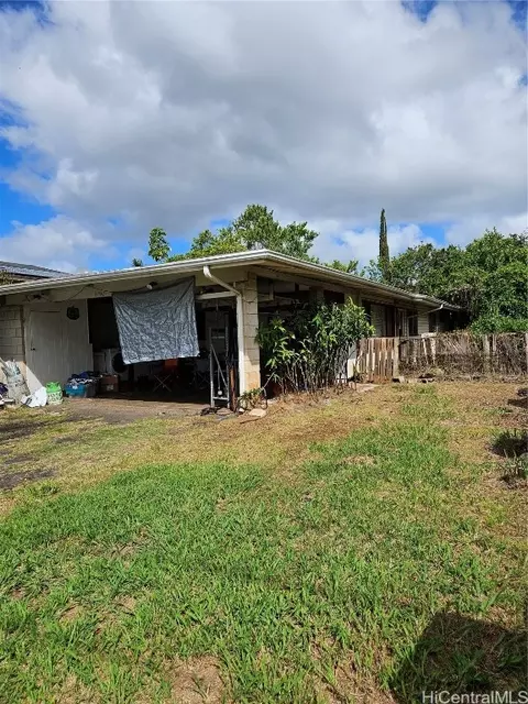 1790 Nakula St, Wahiawa, HI 96786