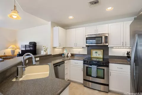 7018 Hawaii Kai Dr #3-2, Honolulu, HI 96825