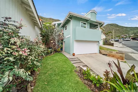 818 Kealahou St, Honolulu, HI 96825