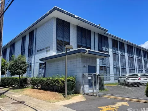 1506 Kaumualii St #D214, Honolulu, HI 96817