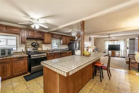 1513 Palolo Ave, Honolulu, HI 96816