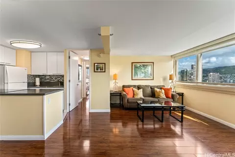 445 Seaside Ave #1502, Honolulu, HI 96815